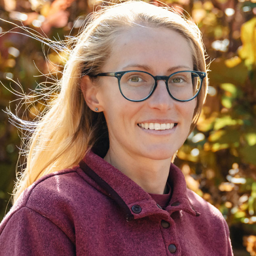 Maxine Marvosa headshot.